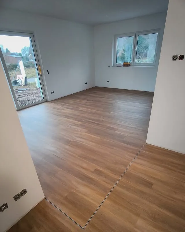 Chrischi's-Service – Hausrenovierung – Bodenbelagsservice